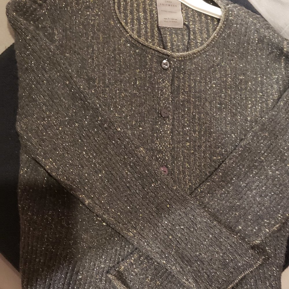 Zara Sparkly ribbed winter collection cardigan  Girls Size 7 Dark Gray/Gold